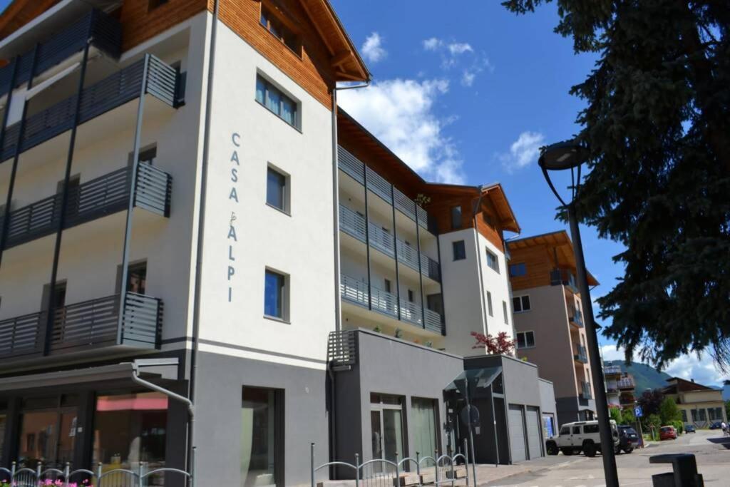 Appartamento Casa Alpi Malè Exterior foto
